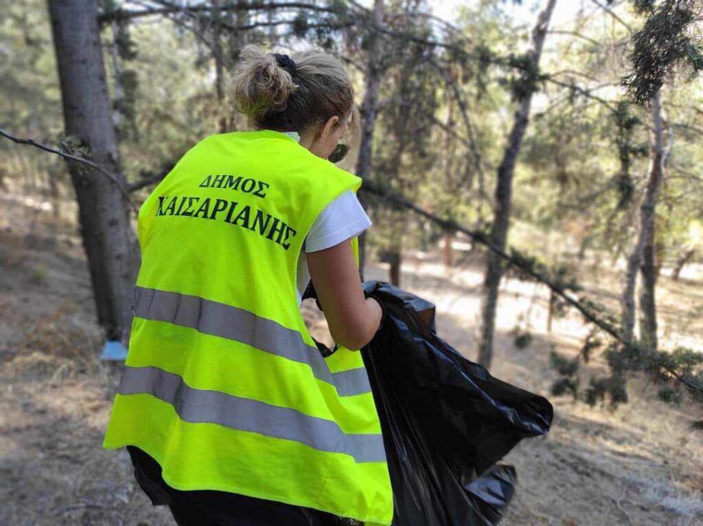 Δήμος Καισαριανής: δράση καθαρισμού σε συνεργασία με τον ΣΠΑΥ στο δάσος της Καισαριανής 